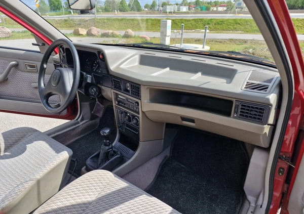 Opel Kadett cena 5500 przebieg: 117000, rok produkcji 1991 z Wrocław małe 137